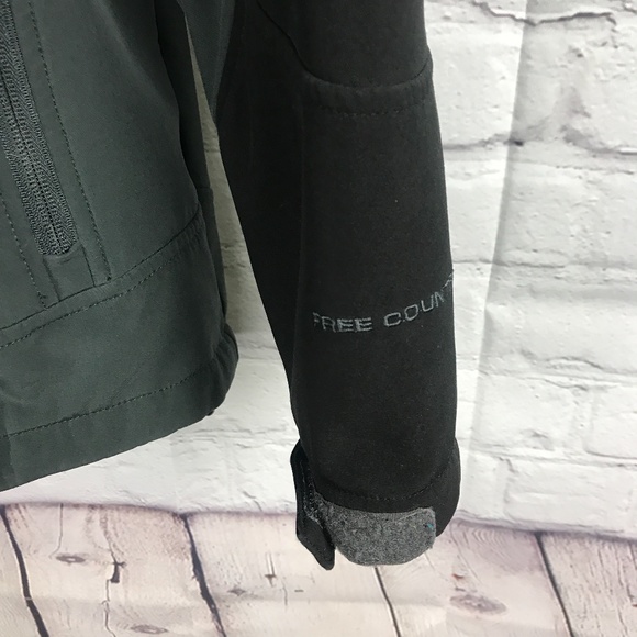 Free Country Black and Gray Soft Shell Jacket - Picture 2 of 5